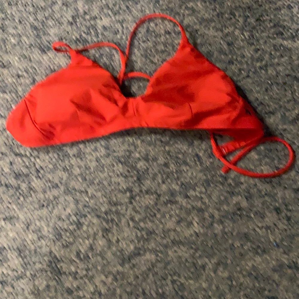 Red hurrly top